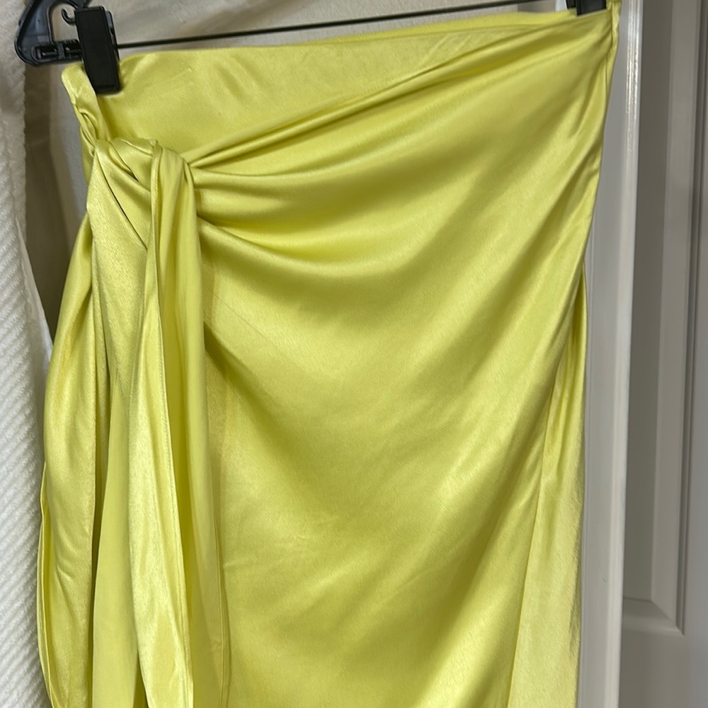 Rails yellow silky sarong